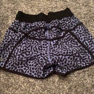 Lululemon run times short